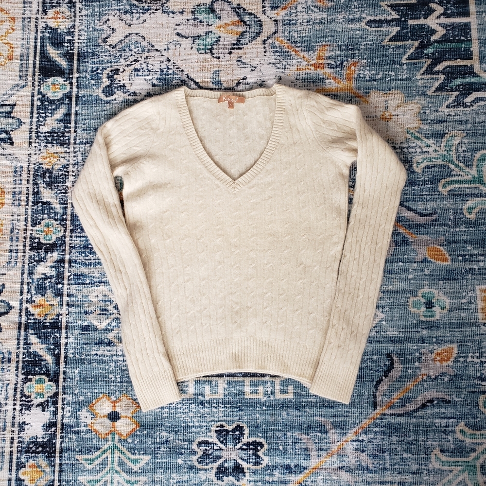 100% cashmere cable stitch sweater  - xs